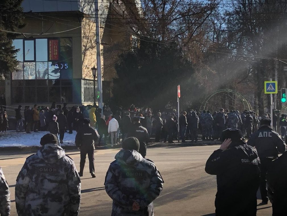 Митинг ставрополь. Митинг в Ставрополе. Митинги в Ставрополе 2022. Митинг в Ставрополе сегодня. Фото митинги Ставрополь.
